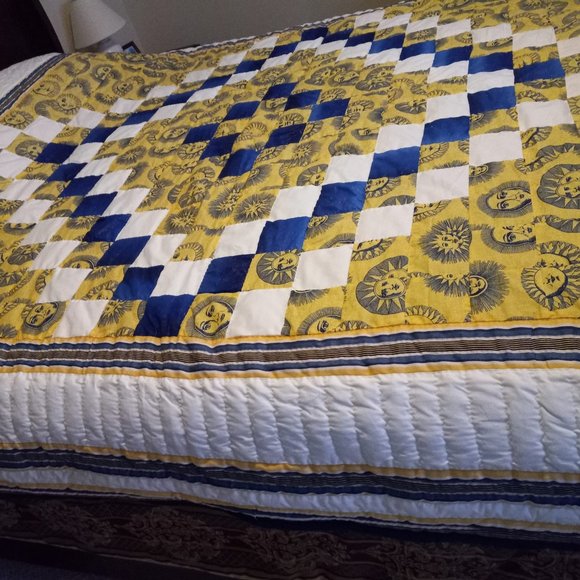 SALE  Vintage pattern Quilt Hand Quilted  Sun Moon Design 78 X 88” Full/Queen - Picture 4 of 14